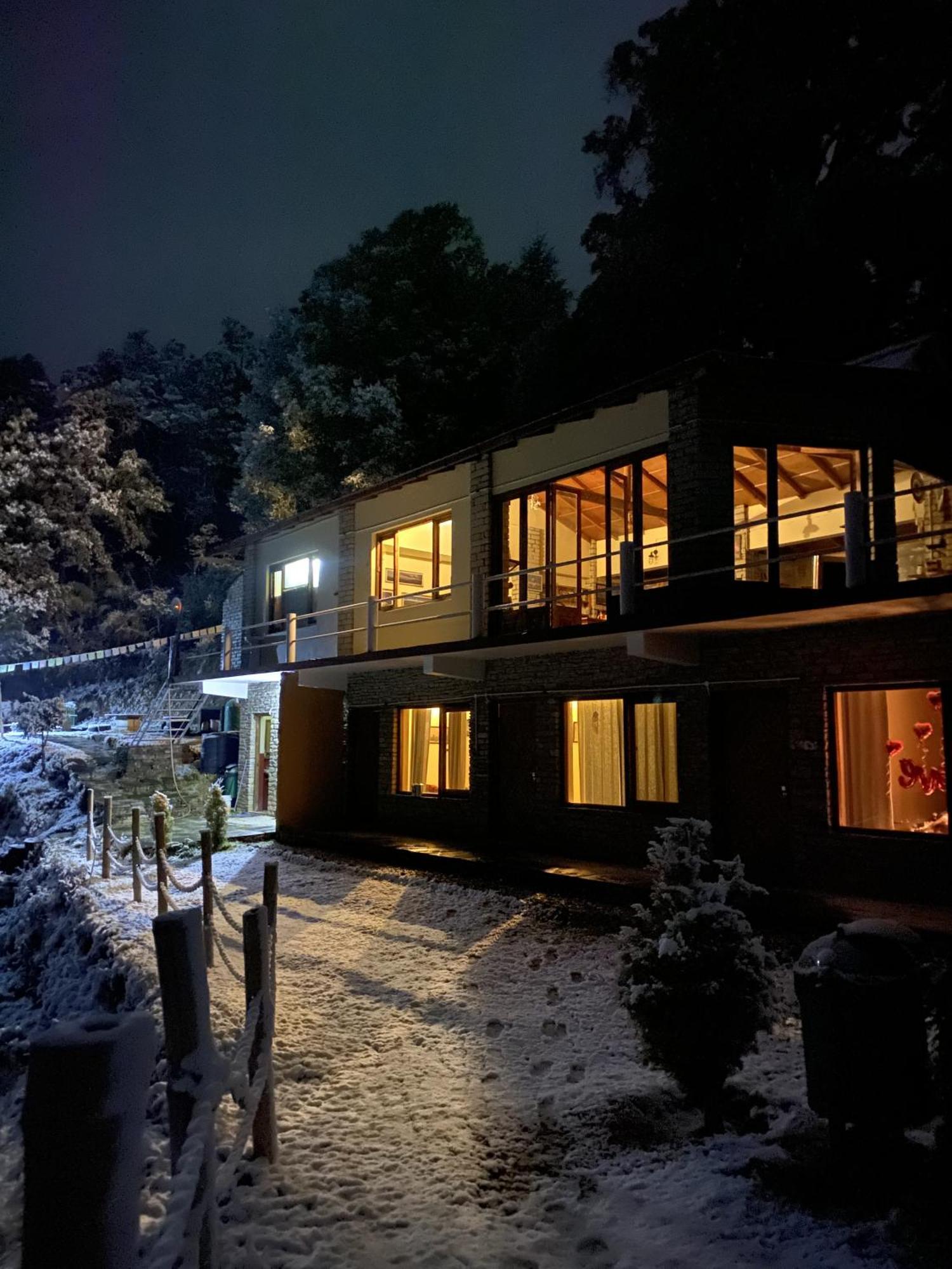Simba Jungle Lodge, Binsar Wildlife Sanctuary Bagian luar foto